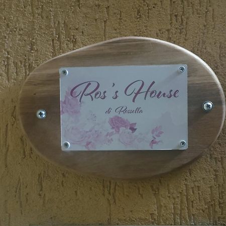 Ros' S House Hotell Corchiano Eksteriør bilde